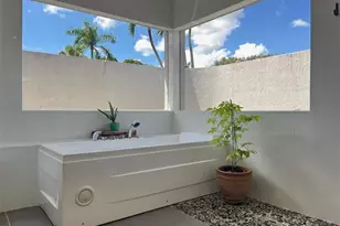 10298 Boca Cir, Naples, FL 34109 - Photo 12