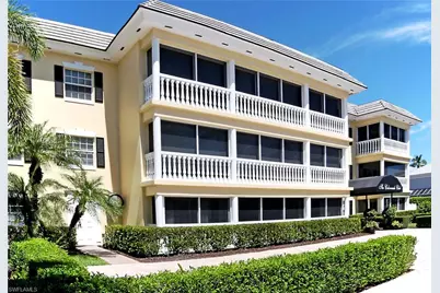 666 3rd St S #201, Naples, FL 34102 - Photo 2