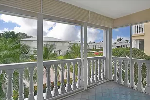666 3rd St S, Naples, FL 34102 - Photo 12