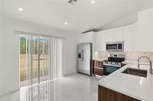 3821 10th Ave NE, Naples, FL 34120 - Photo 10