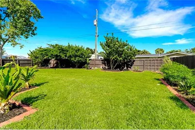 17084 Wayzata Ct, North Fort Myers, FL 33917 - Photo 24