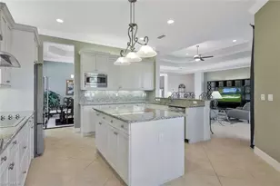 3384 Atlantic Cir, Naples, FL 34119 - Photo 10
