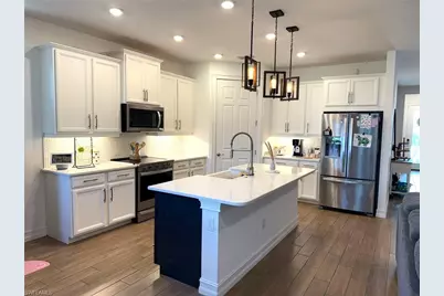 28032 Captiva Shell Loop, Bonita Springs, FL 34135 - Photo 2