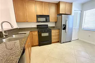 3002 Sandpiper Bay Cir, Naples, FL 34112 - Photo 6