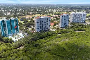 7515 Pelican Bay Blvd, Naples, FL 34108 - Photo 46