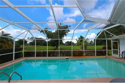 178 Torrey Pines Pt, Naples, FL 34113 - Photo 10