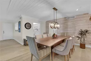 222 Harbour Dr, Naples, FL 34103 - Photo 10