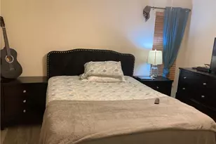 653 Squire Cir, Naples, FL 34104 - Photo 2