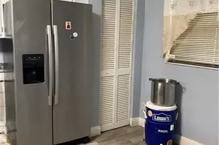 653 Squire Cir, Naples, FL 34104 - Photo 12