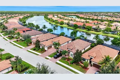28135 Edenderry Ct, Bonita Springs, FL 34135 - Photo 2
