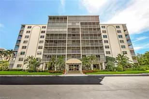 1 Bluebill Ave, Naples, FL 34108 - Photo 4