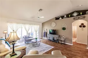 1809 NE 12th Pl, Cape Coral, FL 33909 - Photo 8