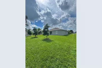 3014 38th St SW, Lehigh Acres, FL 33976 - Photo 4