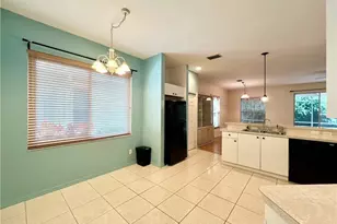 443 Crossfield Cir, Naples, FL 34104 - Photo 6