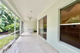 443 Crossfield Cir, Naples, FL 34104 - Photo 20