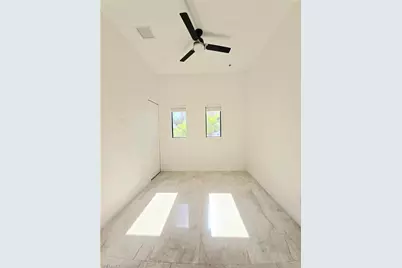 2361 2nd Ave NE, Naples, FL 34120 - Photo 10