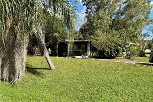 697 Pine Vale Dr, Naples, FL 34104 - Photo 2