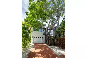 263 10th Ave S, Naples, FL 34102 - Photo 16