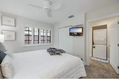 721 9th St S #1, Naples, FL 34102 - Photo 16