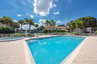 700 Bentwater Cir, Naples, FL 34108 - Photo 28