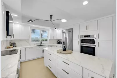 8720 Bay Colony Dr #404, Naples, FL 34108 - Photo 6