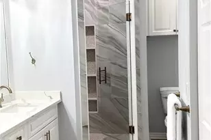 410 Bayfront Pl, Naples, FL 34102 - Photo 12