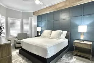 410 Bayfront Pl, Naples, FL 34102 - Photo 6