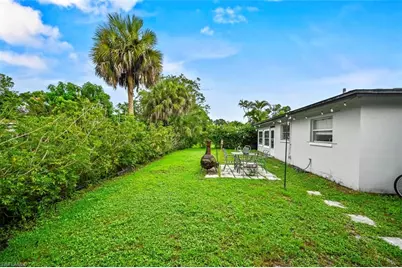4302 Parrot Ave, Naples, FL 34104 - Photo 32
