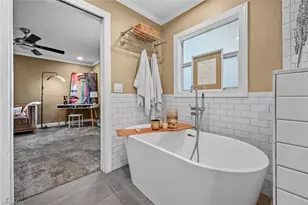 4302 Parrot Ave, Naples, FL 34104 - Photo 22