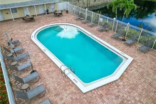 4631 Bayshore Dr, Naples, FL 34112 - Photo 34