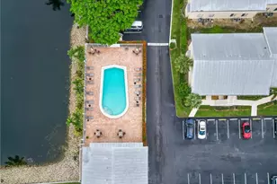 4631 Bayshore Dr, Naples, FL 34112 - Photo 32