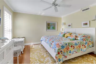 2850 Gulf Shore Blvd N #203, Naples, FL 34103 - Photo 12