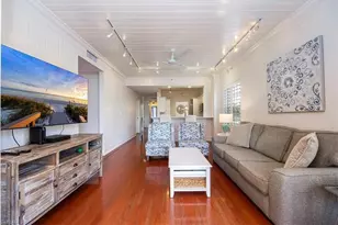 410 Bayfront Pl, Naples, FL 34102 - Photo 4