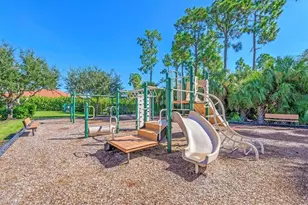 7912 Leicester Dr, Naples, FL 34104 - Photo 38