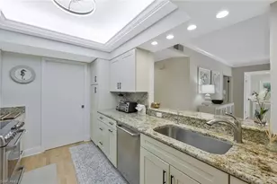 780 Willowbrook Dr, Naples, FL 34108 - Photo 4