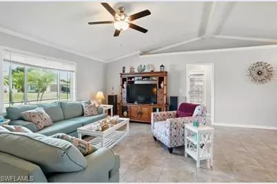 906 SE 17th St, Cape Coral, FL 33990 - Photo 6