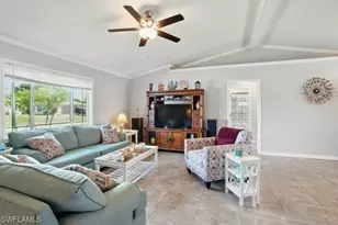 906 SE 17th St, Cape Coral, FL 33990 - Photo 6