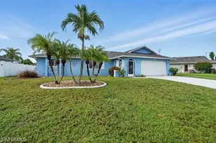 906 SE 17th St, Cape Coral, FL 33990 - Photo 2