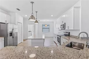 1817 Lema Ct, Naples, FL 34120 - Photo 4