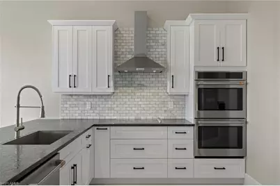 164 Colonade Cir #1307, Naples, FL 34103 - Photo 8