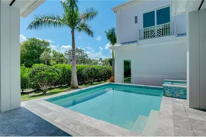 888 10th Ave S, Naples, FL 34102 - Photo 4