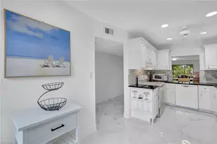 1055 Forest Lakes Dr, Naples, FL 34105 - Photo 6