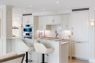 250 Park Shore Dr, Naples, FL 34103 - Photo 8