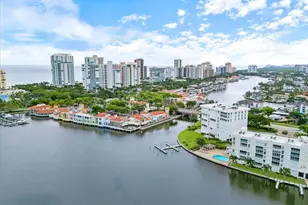 250 Park Shore Dr, Naples, FL 34103 - Photo 2