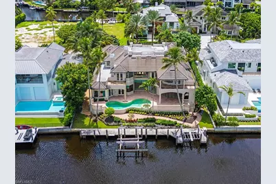 651 21st Ave S, Naples, FL 34102 - Photo 2