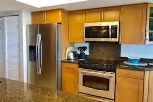 5550 Heron Point Dr, Naples, FL 34108 - Photo 6