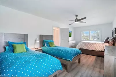 205 Spring Line Dr, Naples, FL 34102 - Photo 18