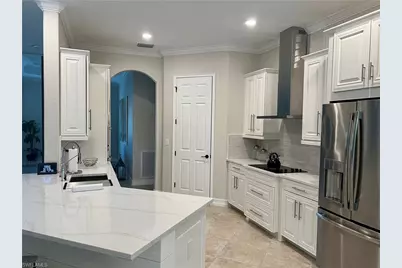 9569 Siracusa Ct, Naples, FL 34113 - Photo 10