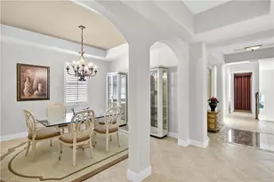 575 Avellino Isles Cir, Naples, FL 34119 - Photo 8