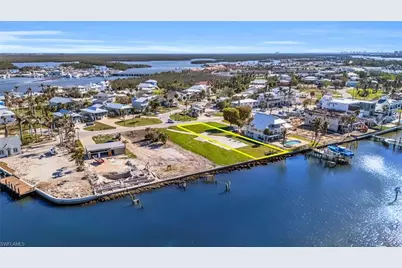 926 San Carlos Dr, Fort Myers Beach, FL 33931 - Photo 4